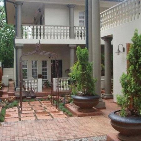 Goodey'S Guesthouse Претория Экстерьер фото