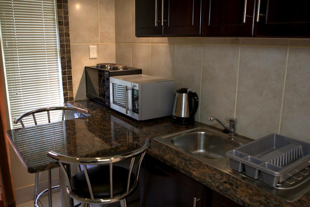 Goodey'S Guesthouse Претория Экстерьер фото