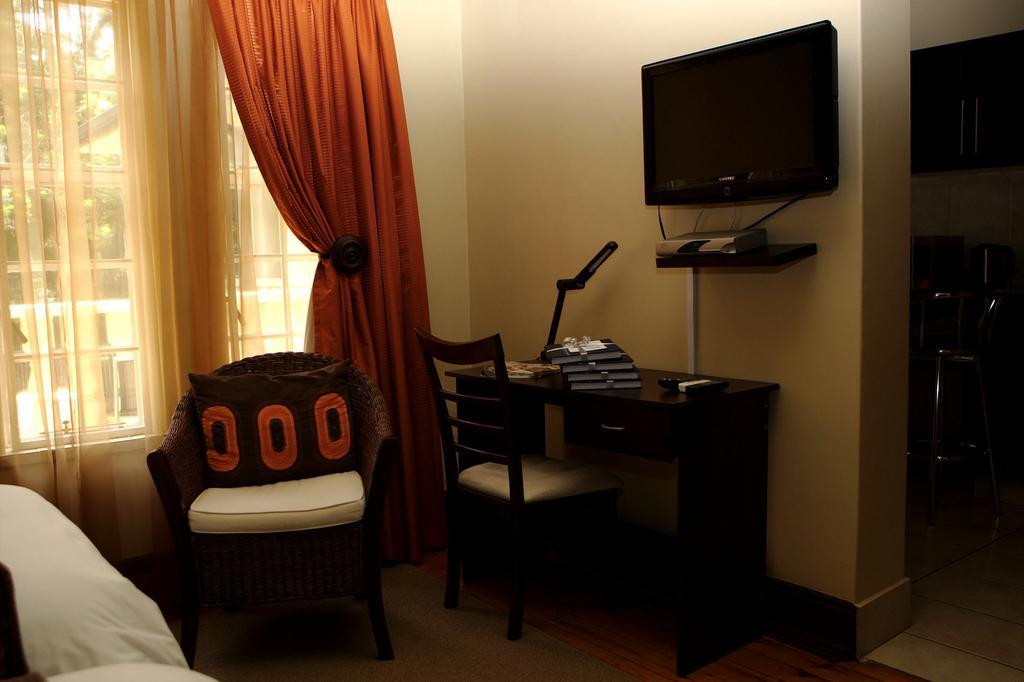 Goodey'S Guesthouse Претория Экстерьер фото